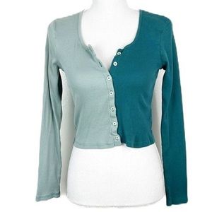 BNWT Two Toned Green Longsleeve Buttonfront Top